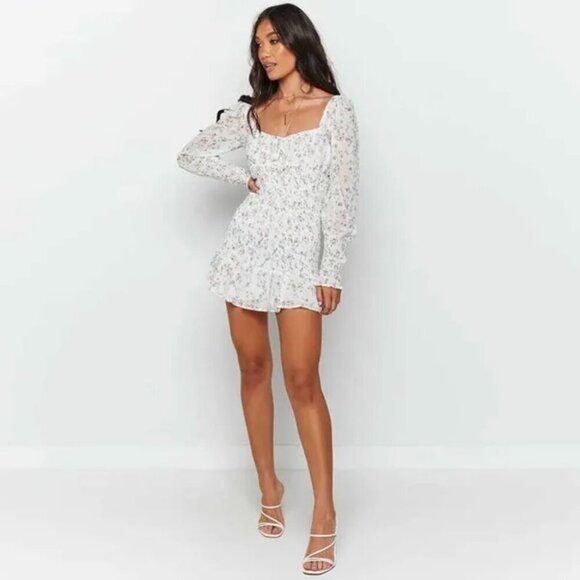 MISSGUIDED Red & White Long Sleeve Ruffled Mini Dress  US 4 - Picture 2 of 7